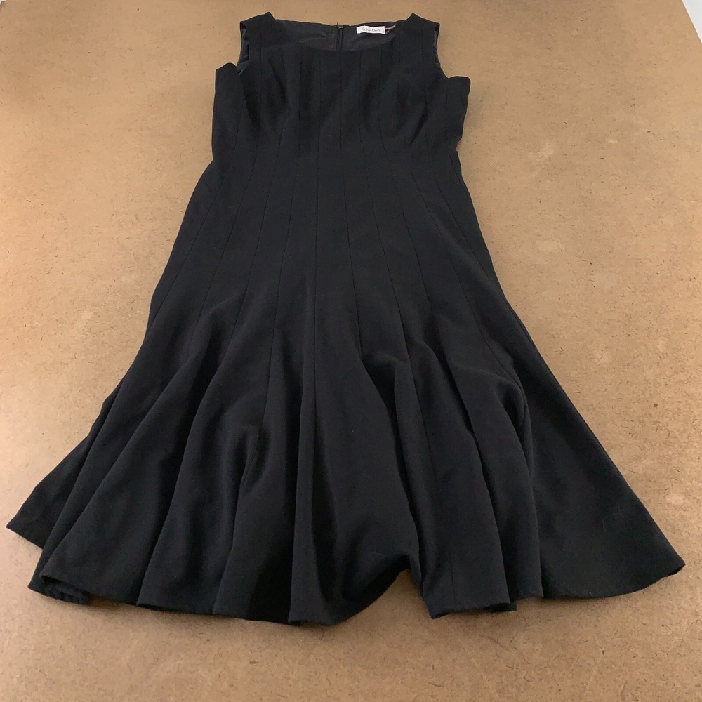 Calvin Klein Women's Size 4 Black Sleeveless Round Neck‎ Paneled Swing Dress